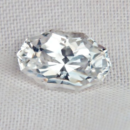 Artisan Cut White Lab Sapphire - Corrundum 7.68 ct.  Litnon.com