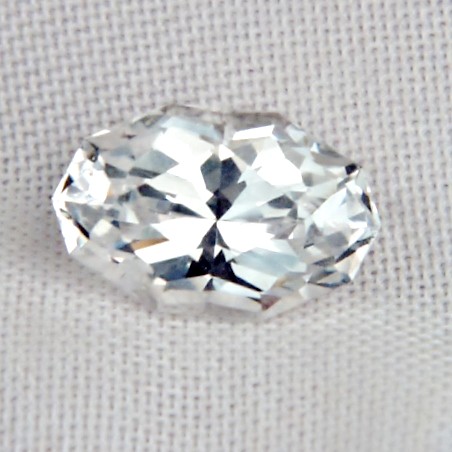 Artisan Cut White Lab Sapphire - Corrundum 7.68 ct.  Litnon.com