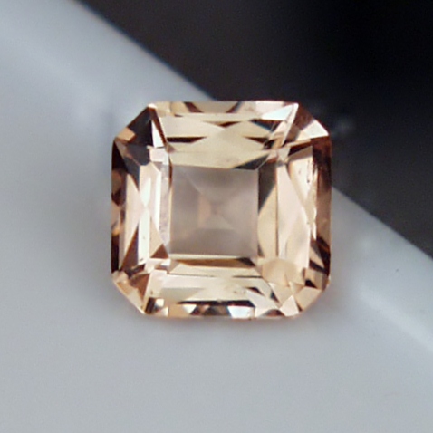  Rare and Bright Golden Precious Topaz Russia 1.60ct  Litnon.com