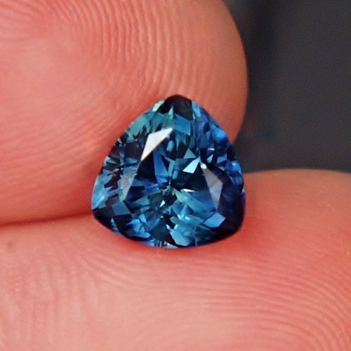 Royal Blue Quality Untreated Blue Sapphire 2.90ct  Litnon.com
