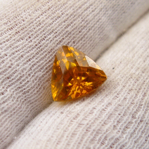  Rare Yellow Spanish Sphalerite Trillion 3.77 ct  Litnon.com