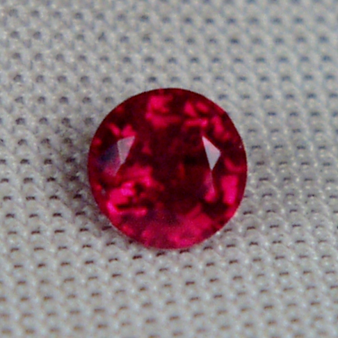 Fine Color and Bright Natural South East Asia Ruby 5mm 0.62 ct  Litnon.com