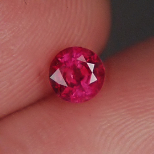 Fine Color and Bright Natural South East Asia Ruby 5mm 0.63 ct  Litnon.com