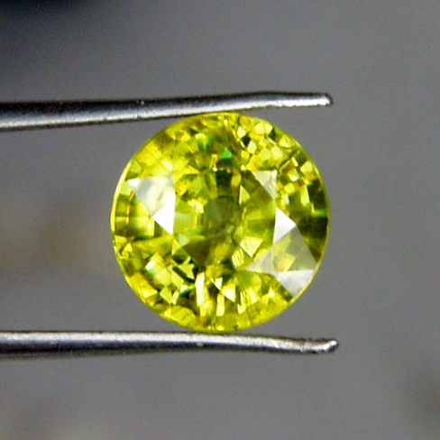 Brilliant Natural Yellow Sphene Pakistan 4.02 ct  Litnon.com
