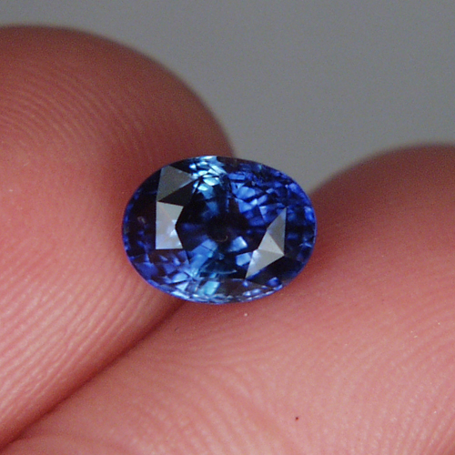 Fine Royal Blue Natural Ceylon Sapphire 2.16ct  Litnon.com