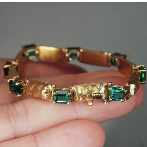 Quality Estate 18 Karat Blue - Green Tourmaline Bracelet GLI  Litnon.com
