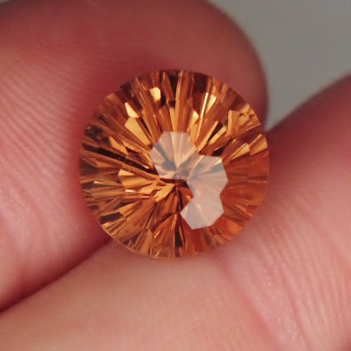Color and Fine Cutting Bright Sherry Topaz Brazil 9.47 ct  Litnon.com