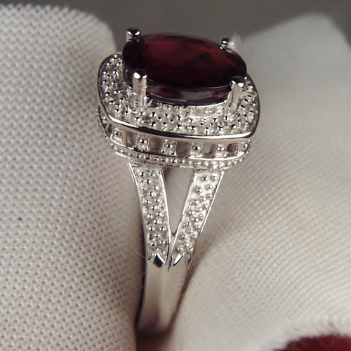 NR Pretty Red Rhodolite Garnet Diamond Ring 10kt  Litnon.com