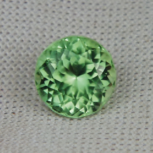Brilliant Portuguese Cut Pakistan Peridot 8 mm 2.37ct  Litnon.com