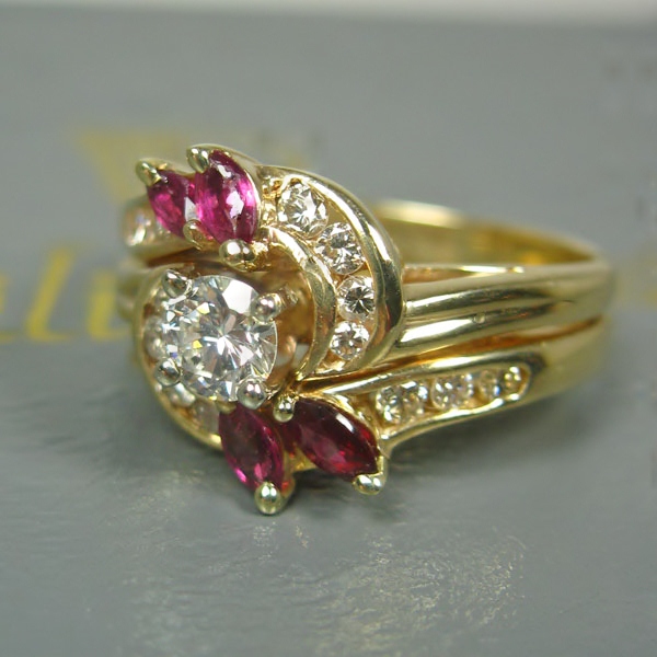 Estate Ladies14 kt Natural Diamond Ruby Ring  Litnon.com
