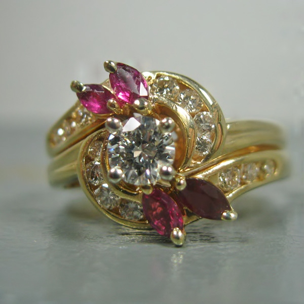 Estate Ladies14 kt Natural Diamond Ruby Ring  Litnon.com