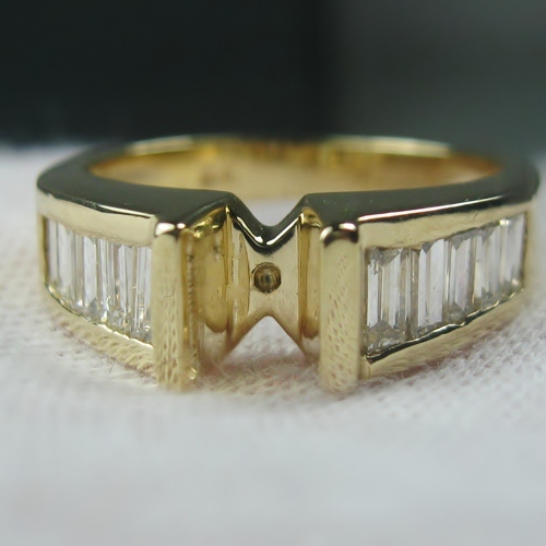 Estate Classic Quality Baguette Diamond 14 kt Semi Mount Ring  Litnon.com