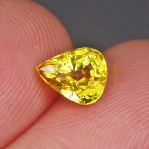 Fine Color Rich Golden Yellow Sapphire Sri Lanka 1.58 ct  Litnon.com