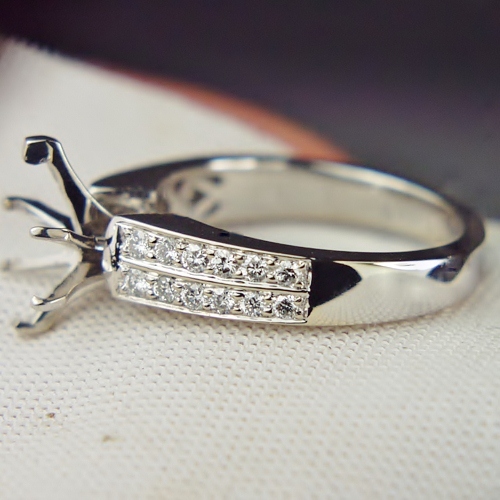 Brand New Classic Diamond 18 kt WG Semi Mount Eng Ring  Litnon.com