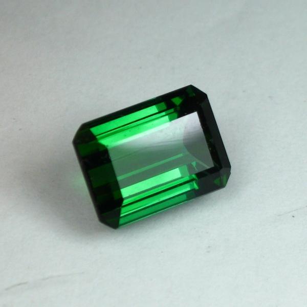 Bright and Clean Old Stock Fine Green Tourmaline Brazil 4.30 ct  Litnon.com