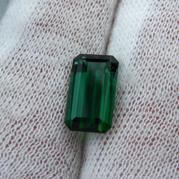 Bright and Clean Old Stock Fine Green Tourmaline Brazil 3.19 ct  Litnon.com