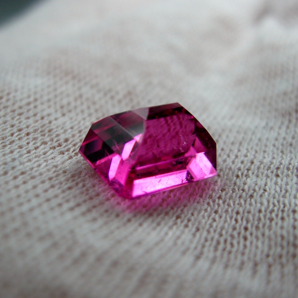 Shocking Pink Old Stock Brazil Tourmaline 4.45 ct  Litnon.com