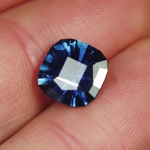  USA Cut Big and Rare Blue Montana Sapphire 5.07 Carats  Litnon.com