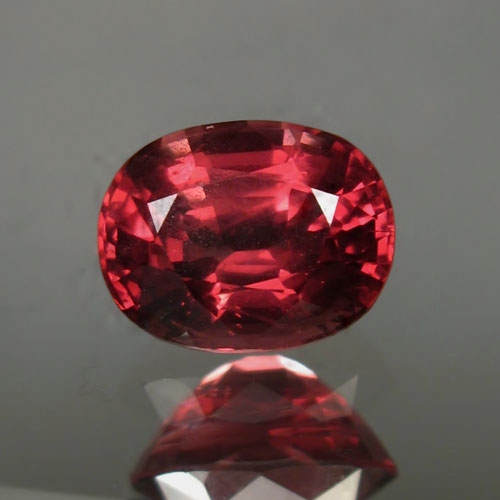 Big Cranberry Red Spinel Sri Lanka 5.01 ct  Litnon.com