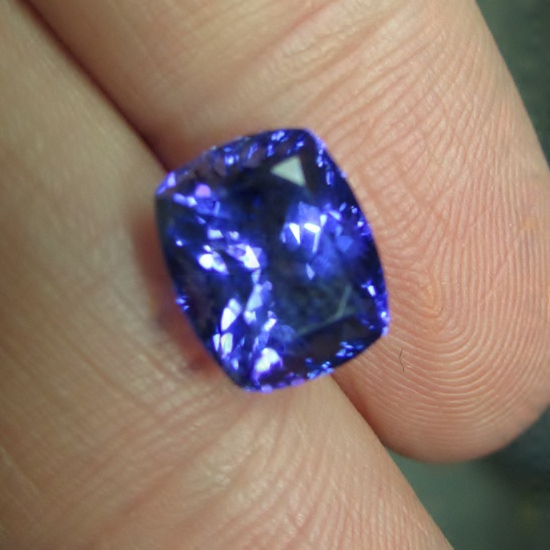 Color and Quality Cushion Cut Blue Tanzanite 3.90ct  Litnon.com