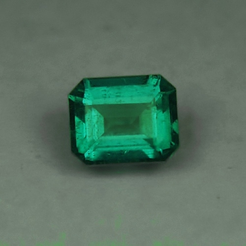 Bright and Rich Color Untreated Zambian Emerald 1.90 ct  Litnon.com