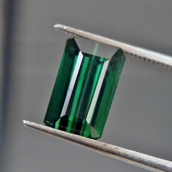 Top Cut Rich Green Tourmaline Afghanistan 2.99ct  Litnon.com