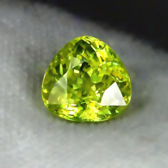 Multi Color Fire Natural Color Shift Sphene Pakistan 3.60 ct  Litnon.com