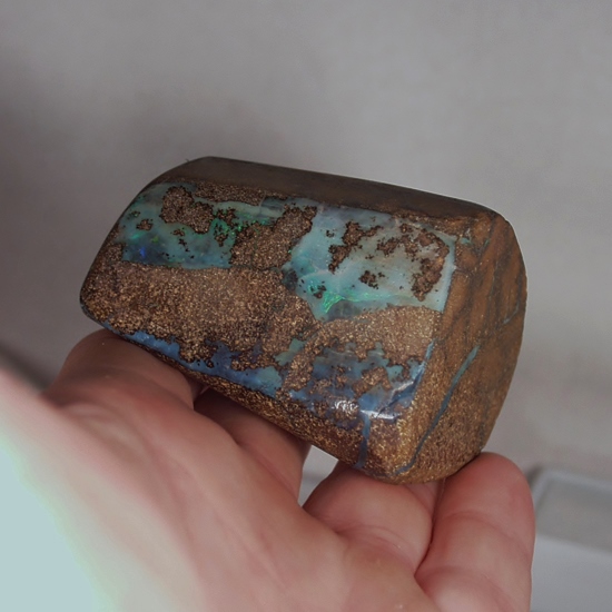  Big Queensland Boulder Opal Specimen - Rough 200 grams  Litnon.com