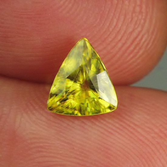 Multi Color Fire Natural yellow Sphene Pakistan 1.48 ct  Litnon.com