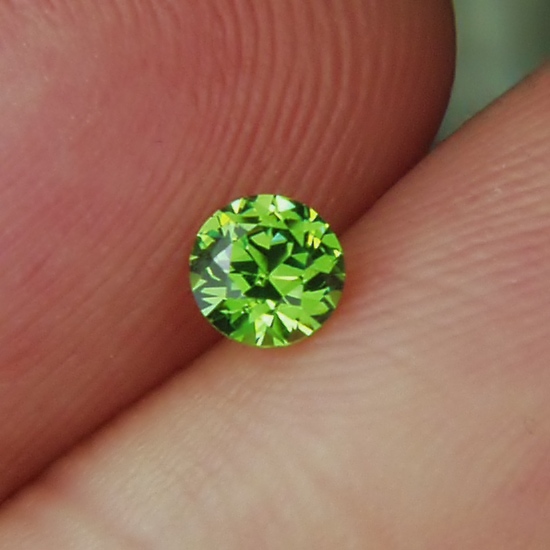 Brilliant Quality  Natural Russian Demantoid Garnet  Litnon.com