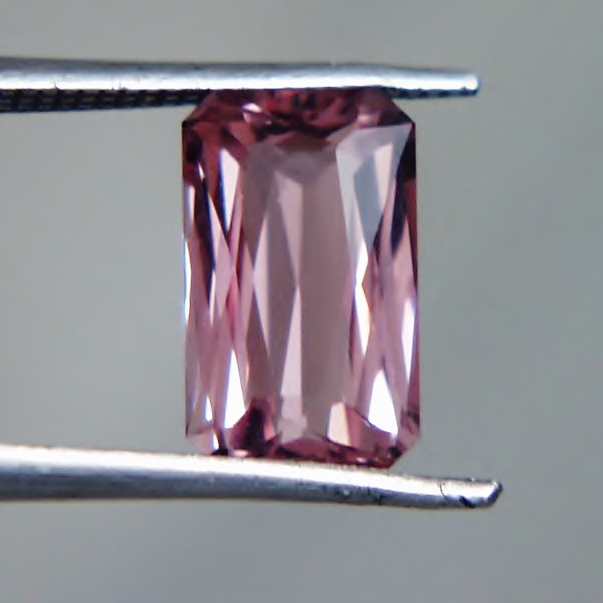  Bright and Clean Purple - Pink Afghan Tourmaline 1.96 ct PAID Litnon.com