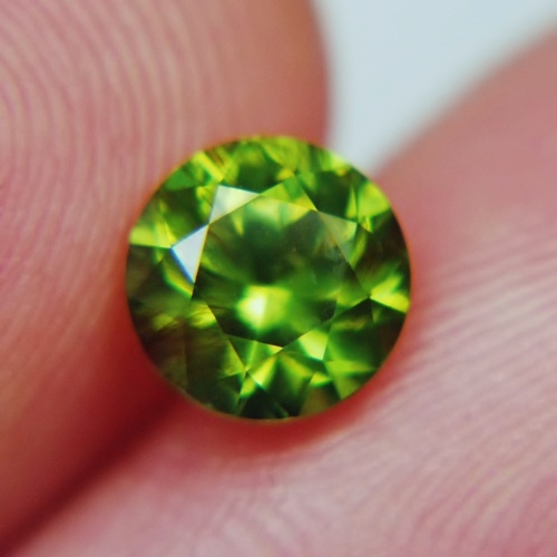 Huge and Rare Natural Russian Demantoid Garnet 1.95 ct  Litnon.com