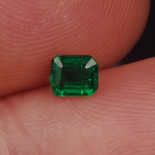 Intense Color Natural Zambian Emerald  Litnon.com