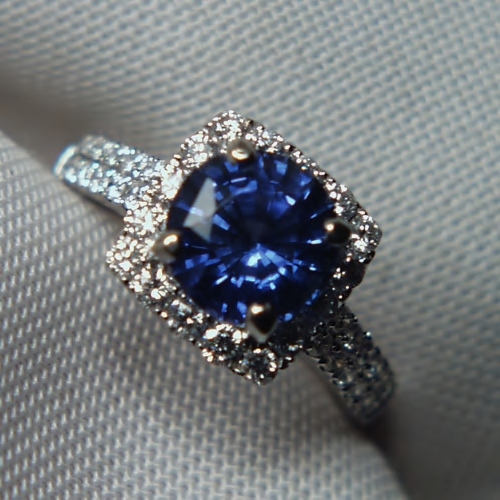 Beautiful 14 kt W/G Ceylon Sapphire 2.50 ct and Diamond Ring GLI  Litnon.com