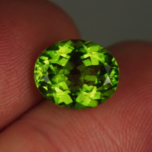 Fine Color Big and Bright Natural Arizona Peridot 4.21 ct  Litnon.com