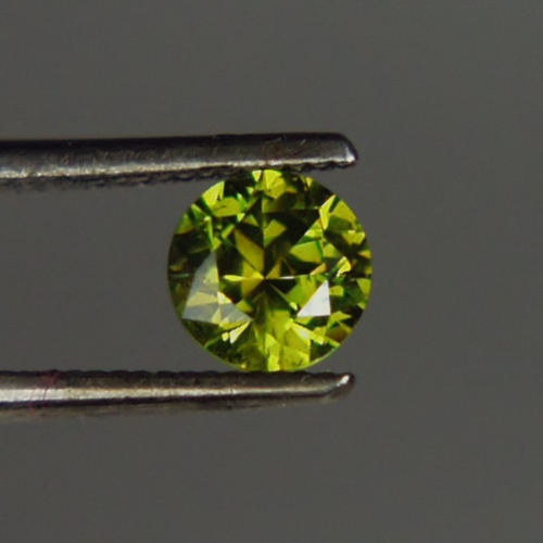 Brilliant and Top Cutting Color Shift Russian Demantoid Garnet GL Litnon.com
