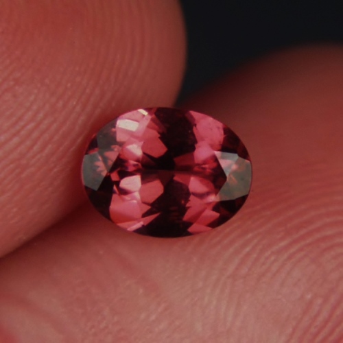Top Cut Hot Pink Umbalite Garnet Tanzania 1.38 ct  Litnon.com