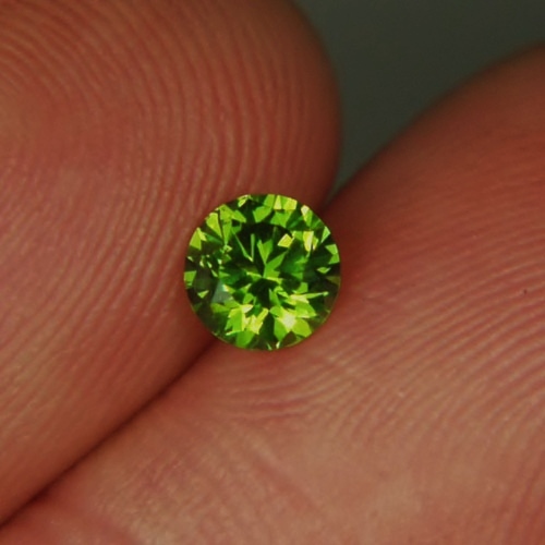  Top Crystal Superior Quality Russian Demantoid Garnet  Litnon.com