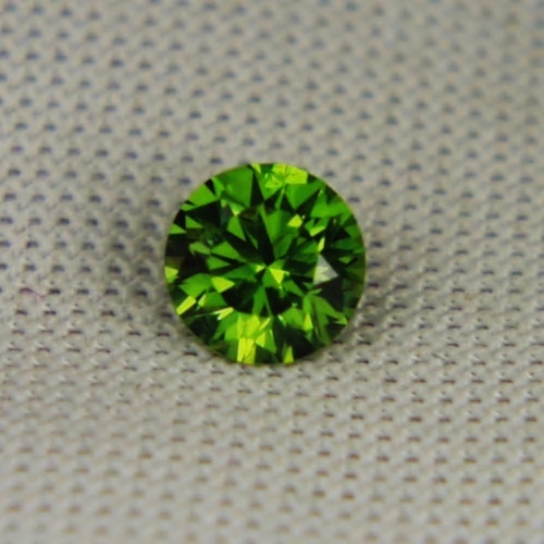  Top Crystal Superior Quality Russian Demantoid Garnet  Litnon.com