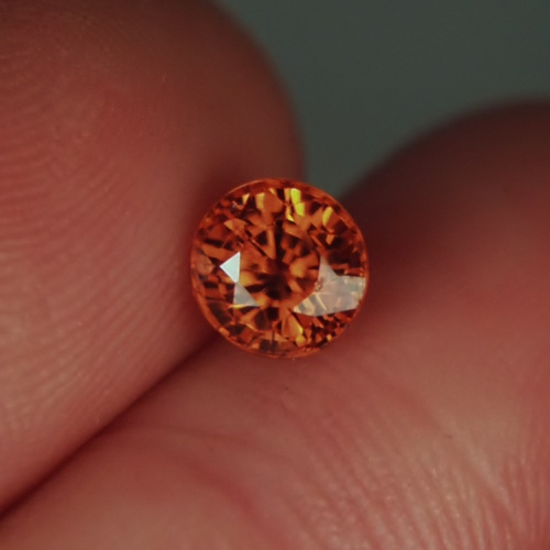 Natural and Bright Spessartite Garnet Nigeria 1.58 ct  Litnon.com