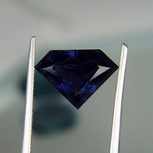 Top Cut Untreated Deep Blue Sapphire Nigeria 1.79 ct  Litnon.com