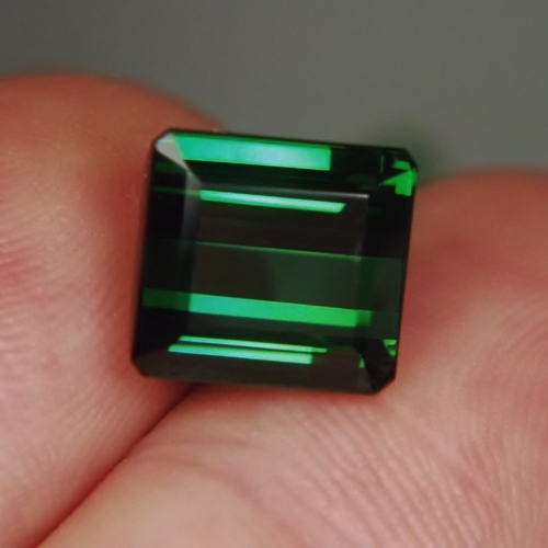 Bright and Clean Old Stock Fine Green Tourmaline Brazil 6.28 ct  Litnon.com