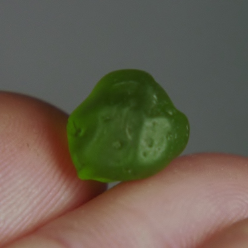 Fine Color and Clean Peridot Facet Rough Pakistan 8.10 ct  Litnon.com