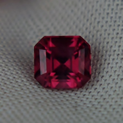 Quality Tanga Rhodolite Garnet Tanzania 1.64ct  Litnon.com