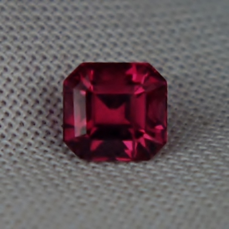 Quality Tanga Rhodolite Garnet Tanzania 1.64ct  Litnon.com