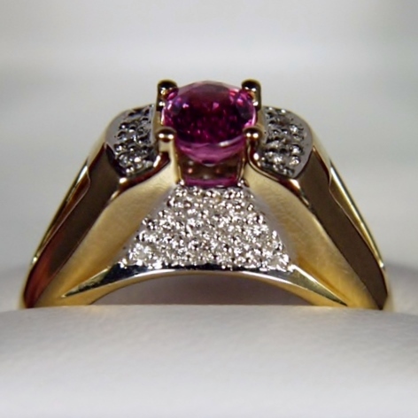 Fine Pink Natural Sapphire 14 kt Gold and Diamond Ring  Litnon.com