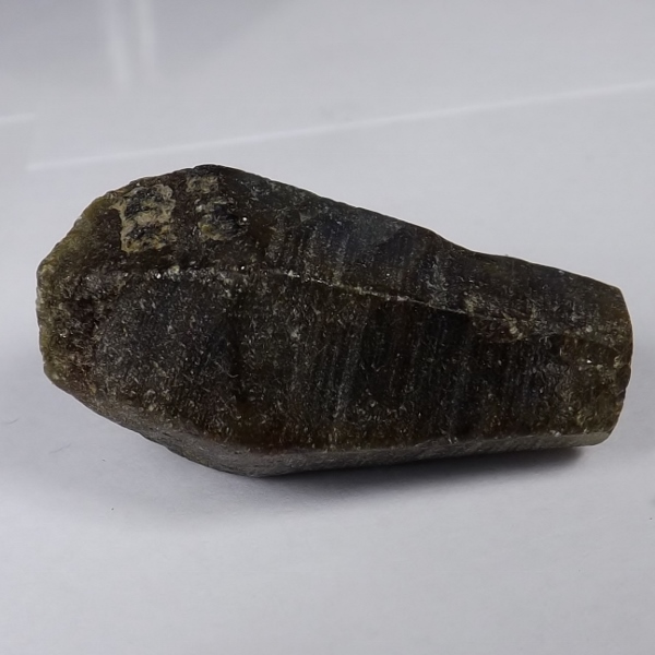 Corrundum Sapphire Crystal Sri Lanka  Litnon.com