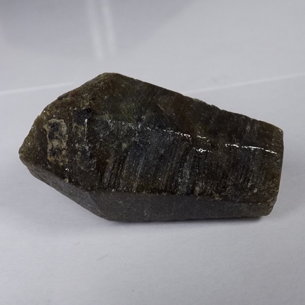 Corrundum Sapphire Crystal Sri Lanka  Litnon.com