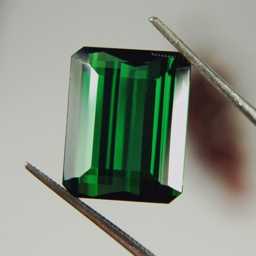 Bright and Clean Old Stock Fine Green Tourmaline Brazil 10.66ct  Litnon.com