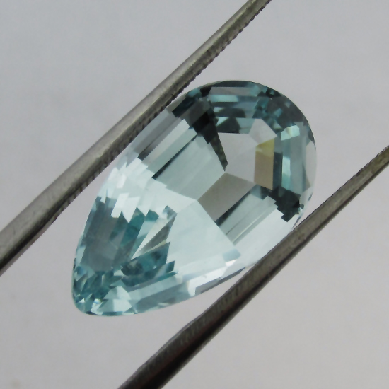 Clean Bright and Lively Old Stock Sky Blue Brazil Aquamarine 6.51 ct  Litnon.com